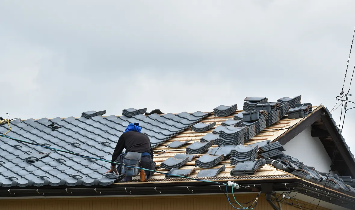 水漏れ修理・雨漏り補修など 屋根のことでお困りならDAICOU建造にお任せ！
