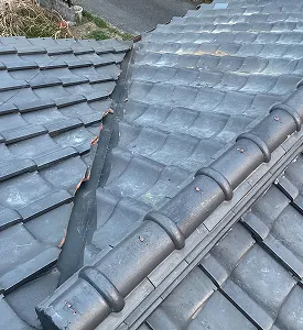 A様邸 冠瓦取り付け